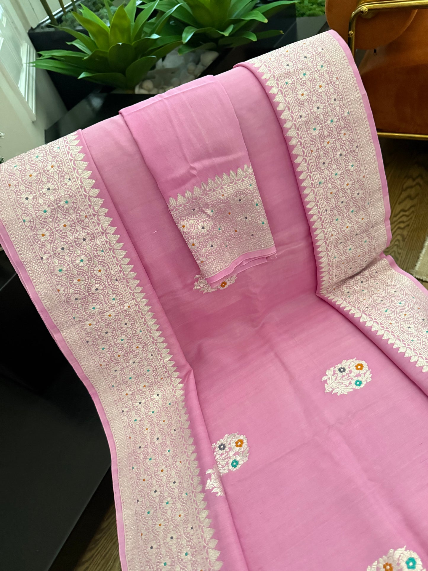 Kaduwa butta Tusser Banarasi Saree - Baby Pink